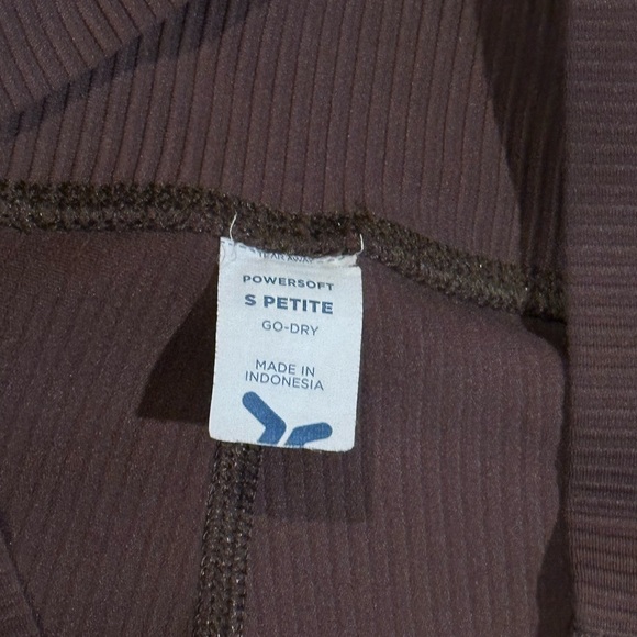 Old Navy Powersoft Leggings - Picture 5 of 6